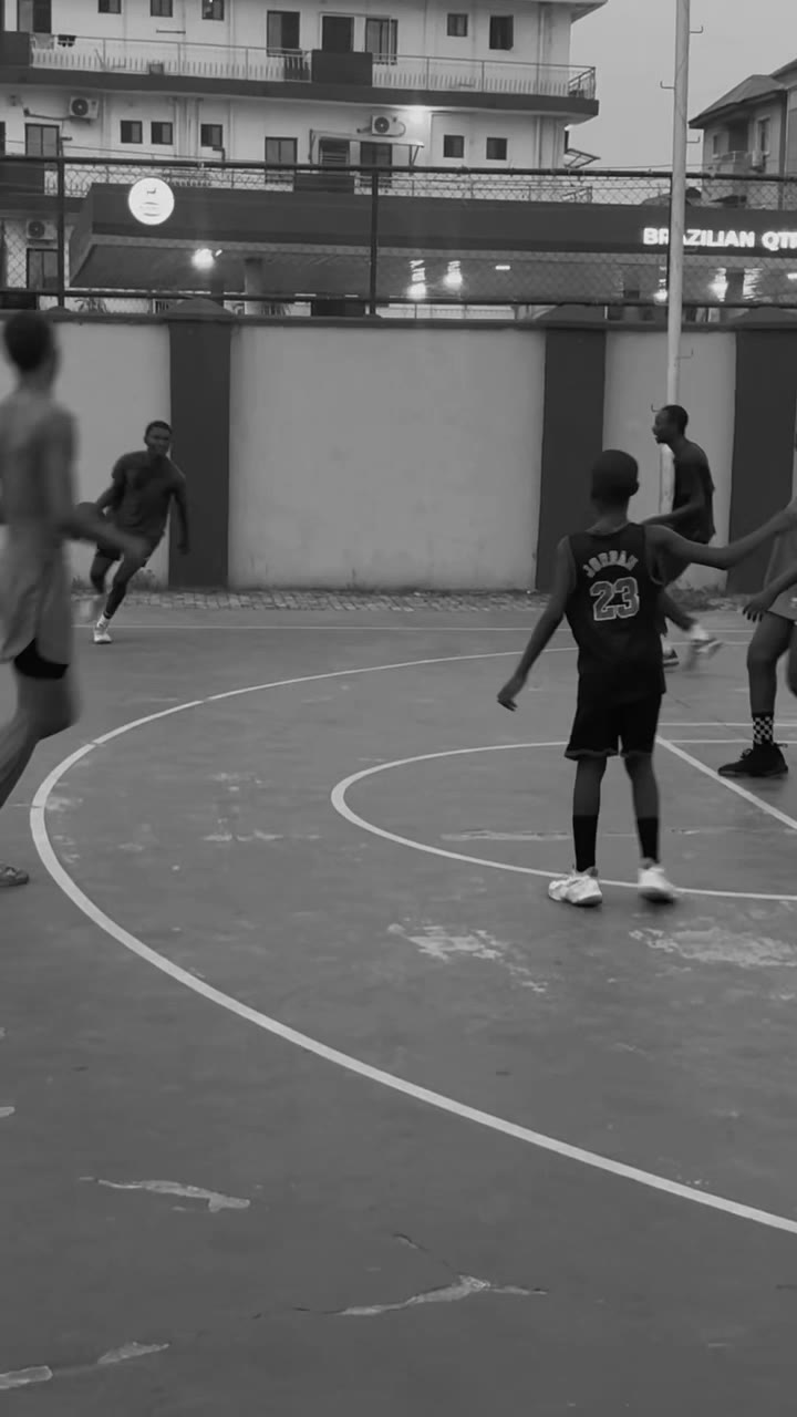 🤞🏿🏀