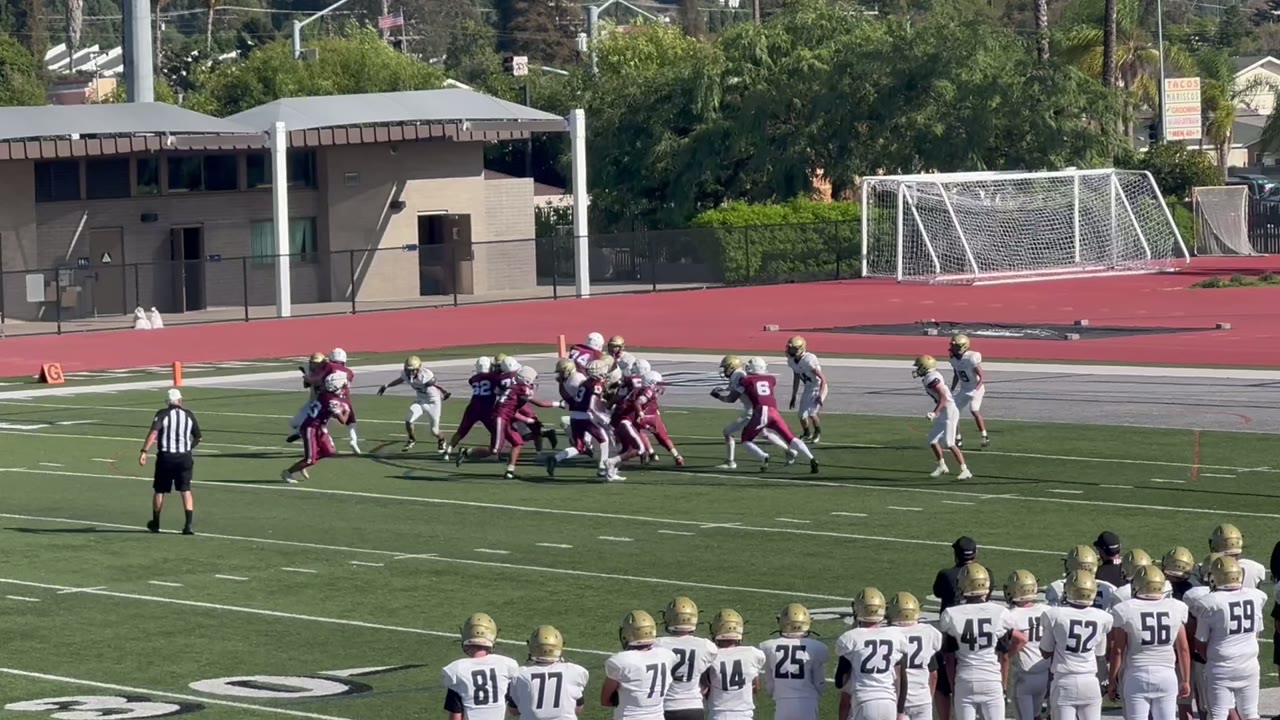 Alex Mosequera around the right side for a Vanguard touchdown. 2 point