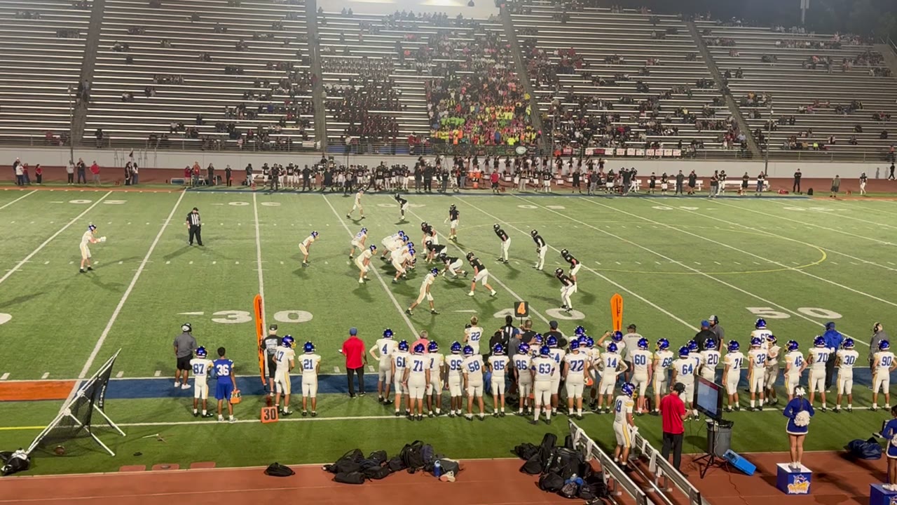 Punt to start the Glendora Tartans at their 32 yard line with 5 min le