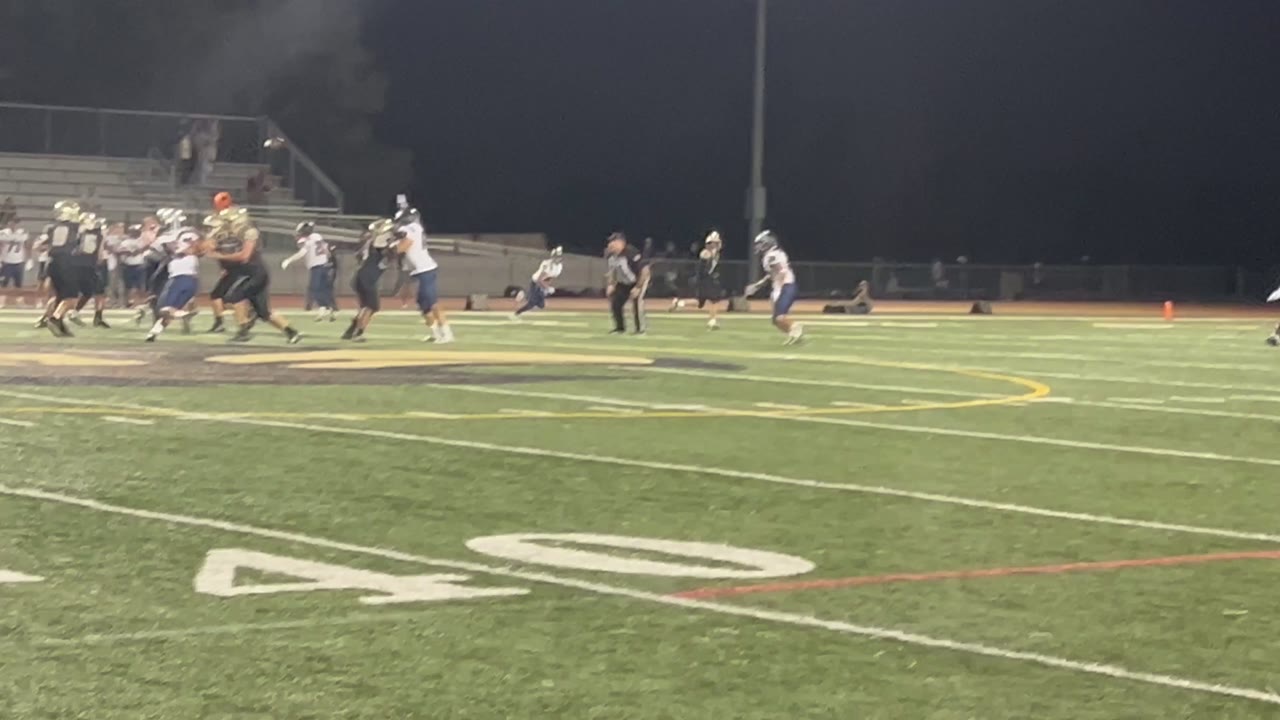 Pass complete from Vanderbeek to Ceja for Hawks TD!