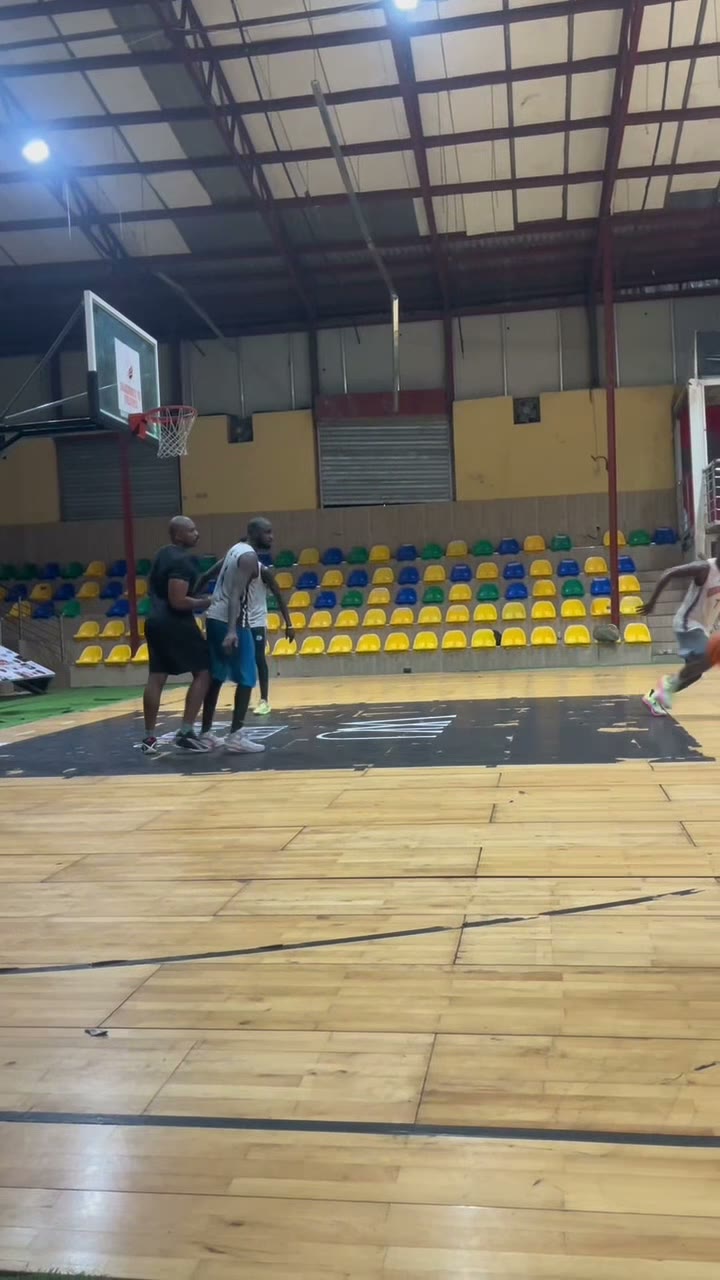 6,6 wing that is athletic