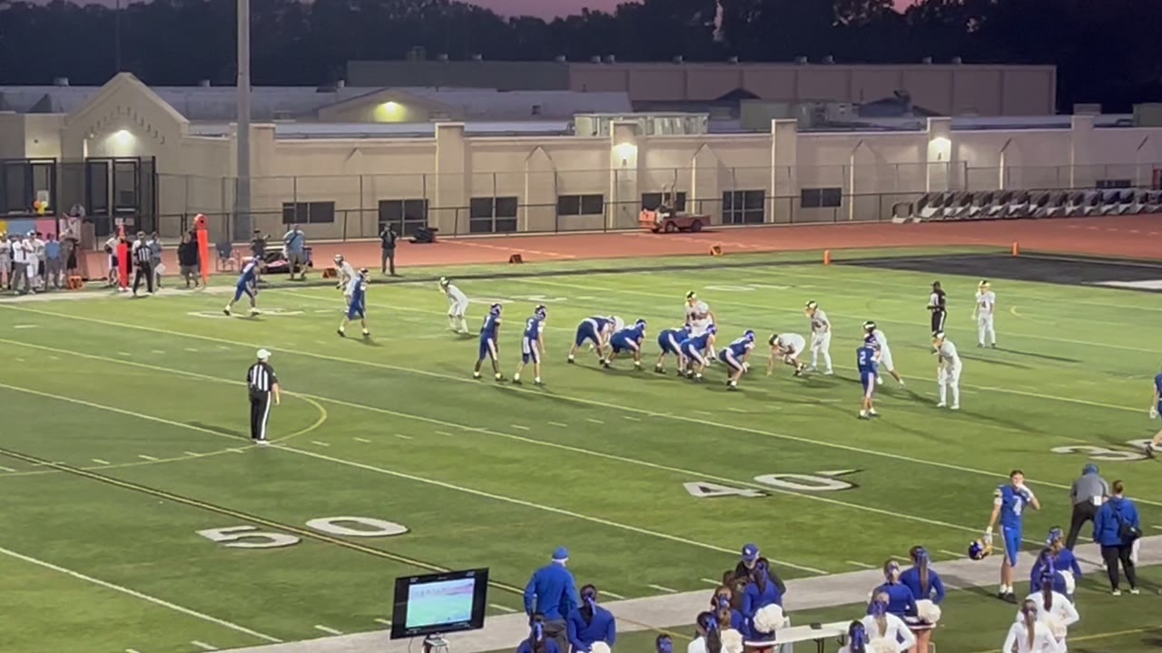 Pass complete for a Barons TD!!